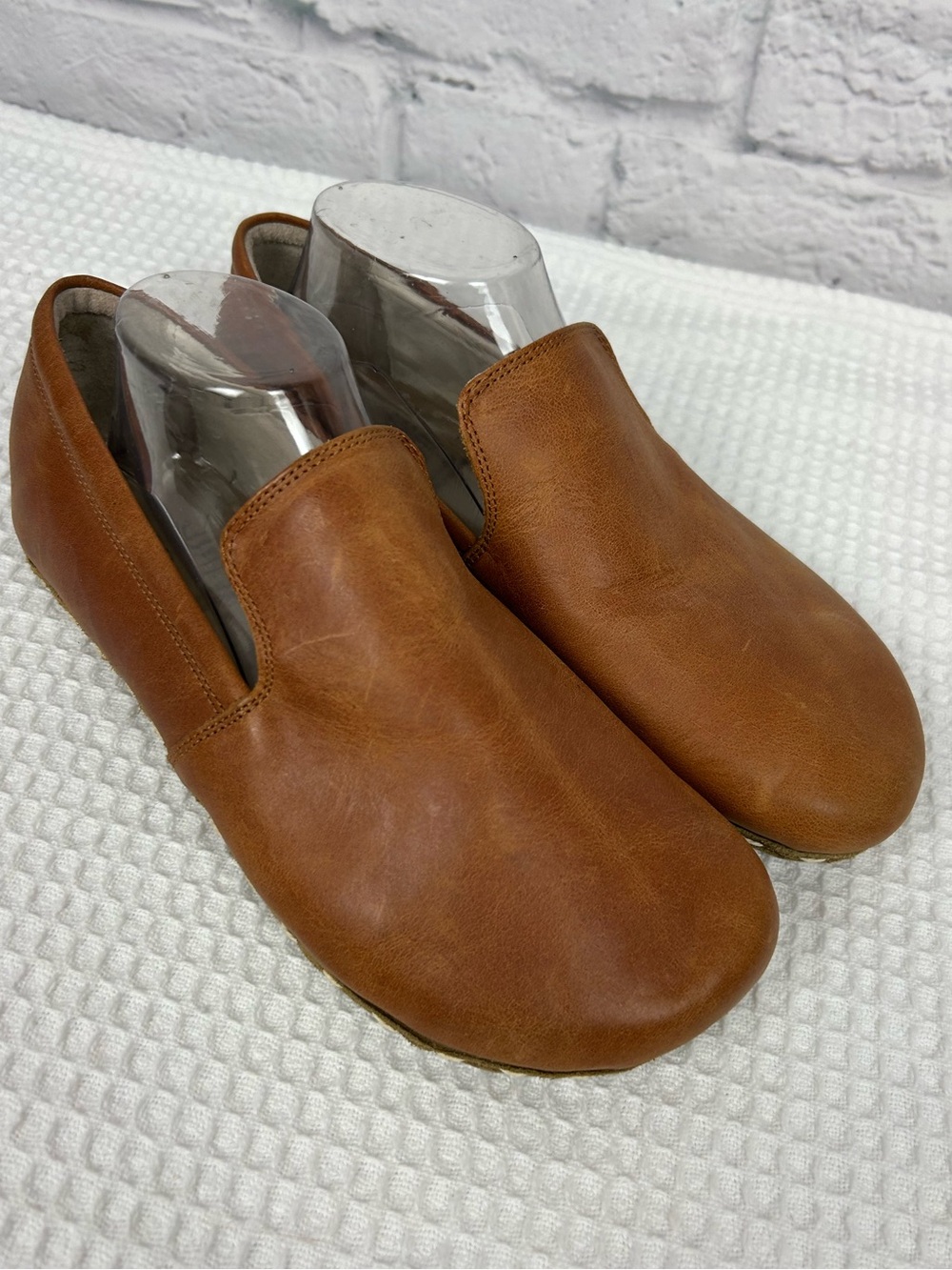 Earthling Harmony Women’s 42 Honey Brown Leather Barefoot Grounding Slip On Shoe